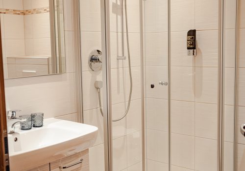 Bad mit Dusche